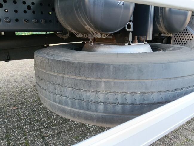 Mercedes-Benz Antos 1830 DHollandia Laadklep, Loadlift 1.500 kg, TT 4884